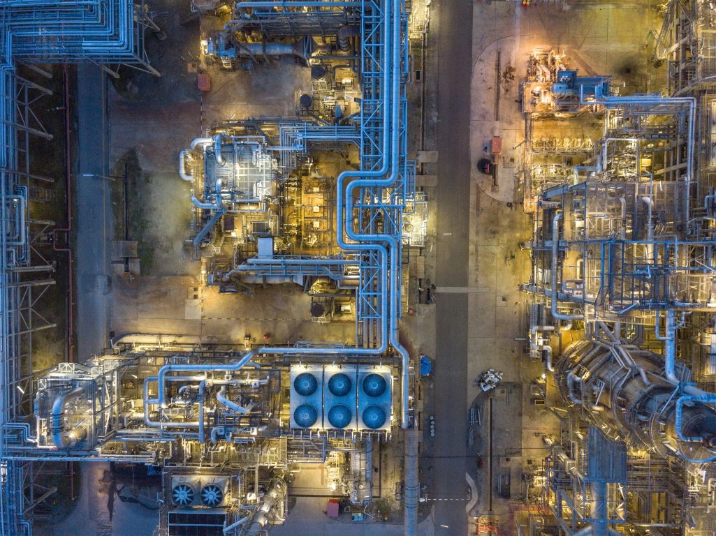 Gradiant fournit un système de traitement de l'eau clé en main pour un important complexe intégré de pétrochimie et de raffinage.
